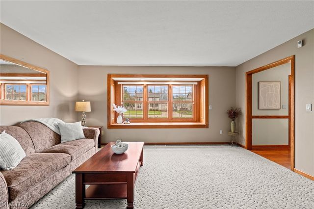 5330 Young Road, Stow, OH 44224