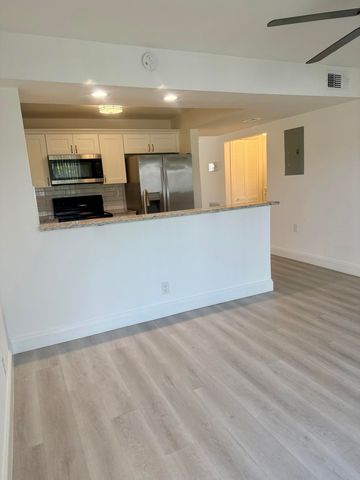 7500 NW 75th Street, Tamarac, FL 33321