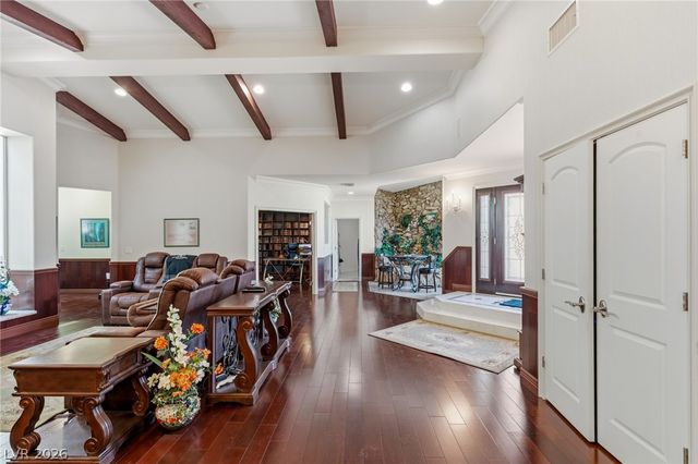 6131 Grand Teton Drive, Las Vegas, NV 89131