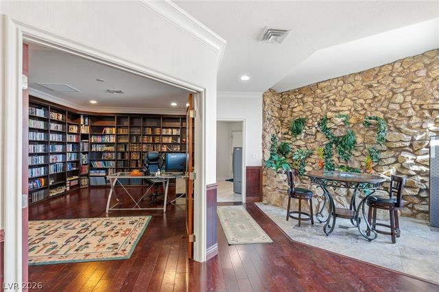 6131 Grand Teton Drive, Las Vegas, NV 89131