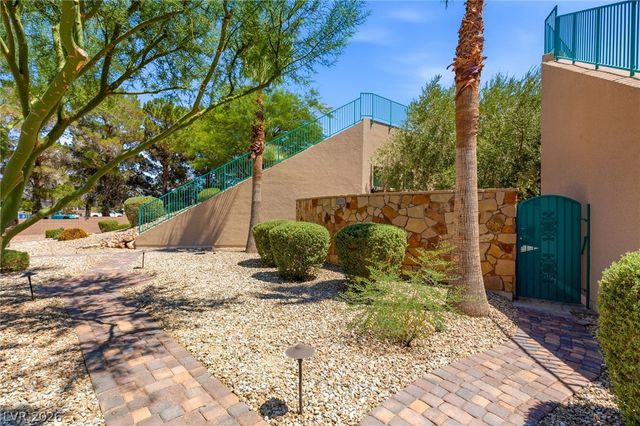 6131 Grand Teton Drive, Las Vegas, NV 89131