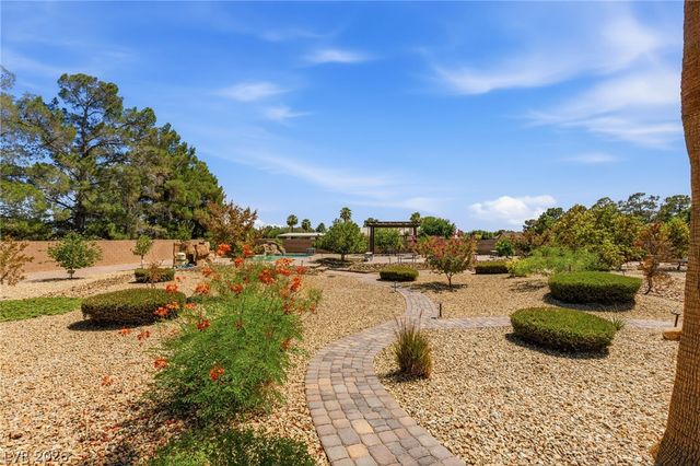 6131 Grand Teton Drive, Las Vegas, NV 89131