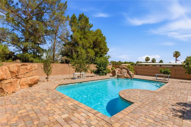 6131 Grand Teton Drive, Las Vegas, NV 89131
