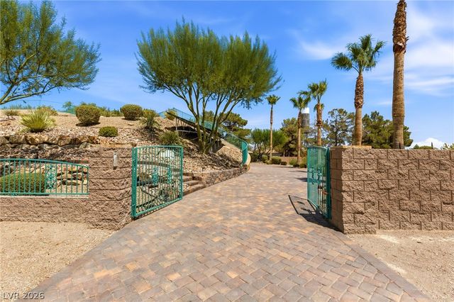 6131 Grand Teton Drive, Las Vegas, NV 89131