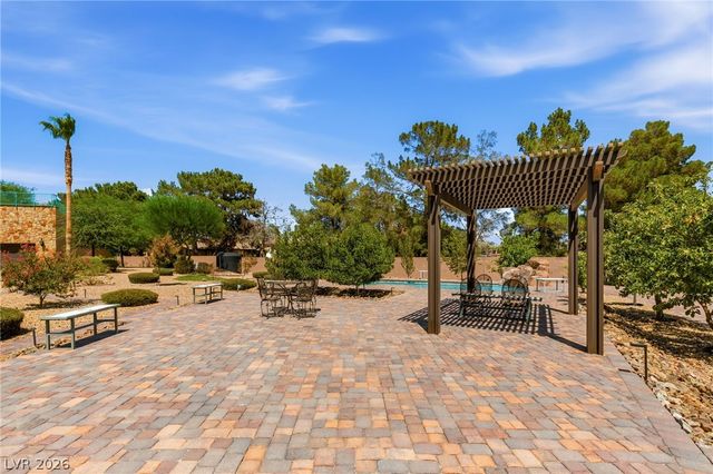 6131 Grand Teton Drive, Las Vegas, NV 89131