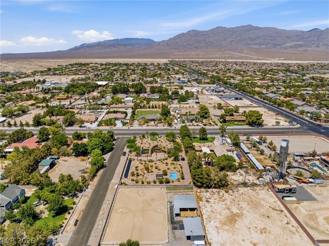 6131 Grand Teton Drive, Las Vegas, NV 89131