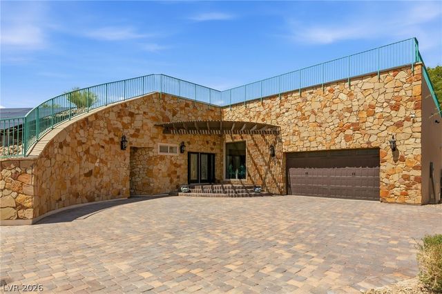 6131 Grand Teton Drive, Las Vegas, NV 89131