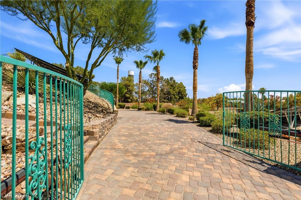 6131 Grand Teton Drive, Las Vegas, NV 89131 — photo 4