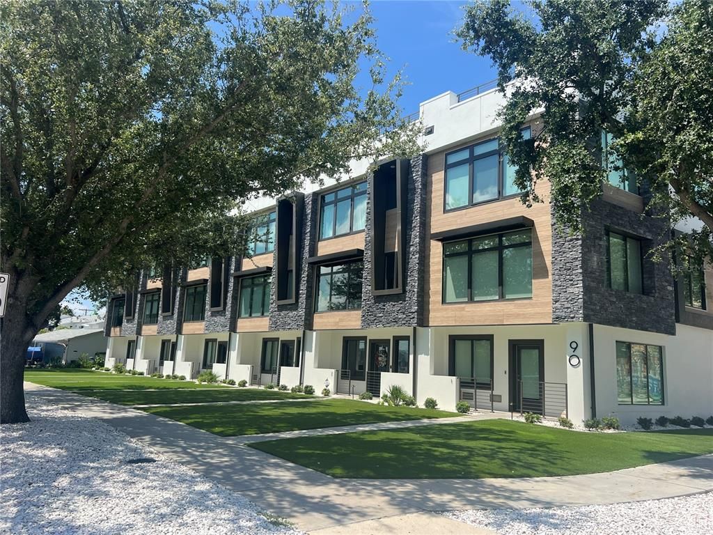 90 COLUMBIA DRIVE 2, Tampa, FL 33606