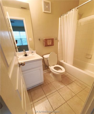 1725 Harvey Mitchell 2027, College Station, TX 77840