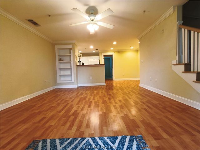 1725 Harvey Mitchell 2027, College Station, TX 77840