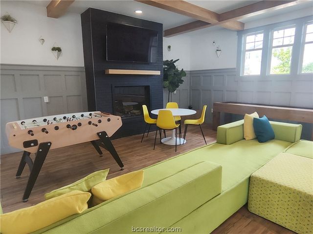 1725 Harvey Mitchell 2027, College Station, TX 77840