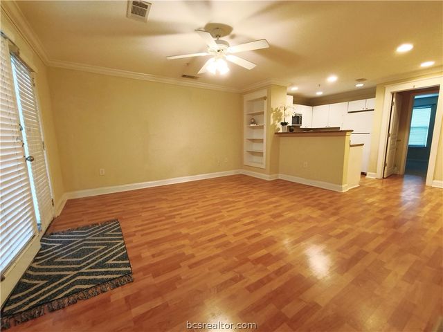 1725 Harvey Mitchell 2027, College Station, TX 77840