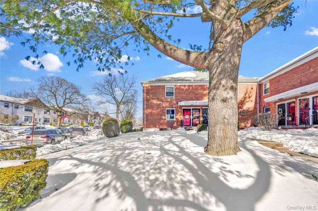 138-01 Jewel Avenue 1A, Flushing, NY 11367