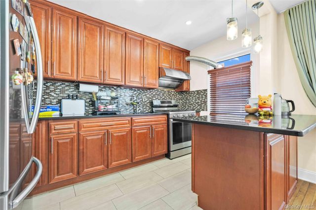 138-01 Jewel Avenue 1A, Flushing, NY 11367