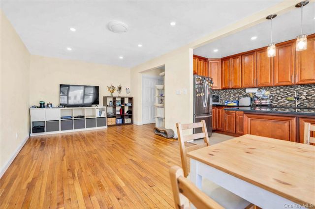 138-01 Jewel Avenue 1A, Flushing, NY 11367