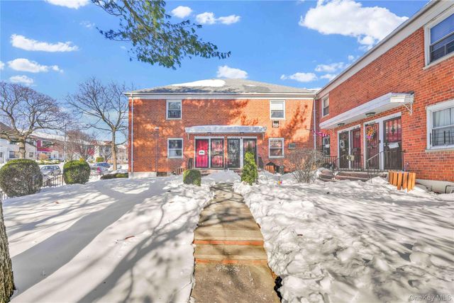 138-01 Jewel Avenue 1A, Flushing, NY 11367