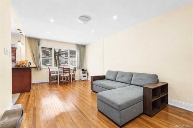 138-01 Jewel Avenue 1A, Flushing, NY 11367