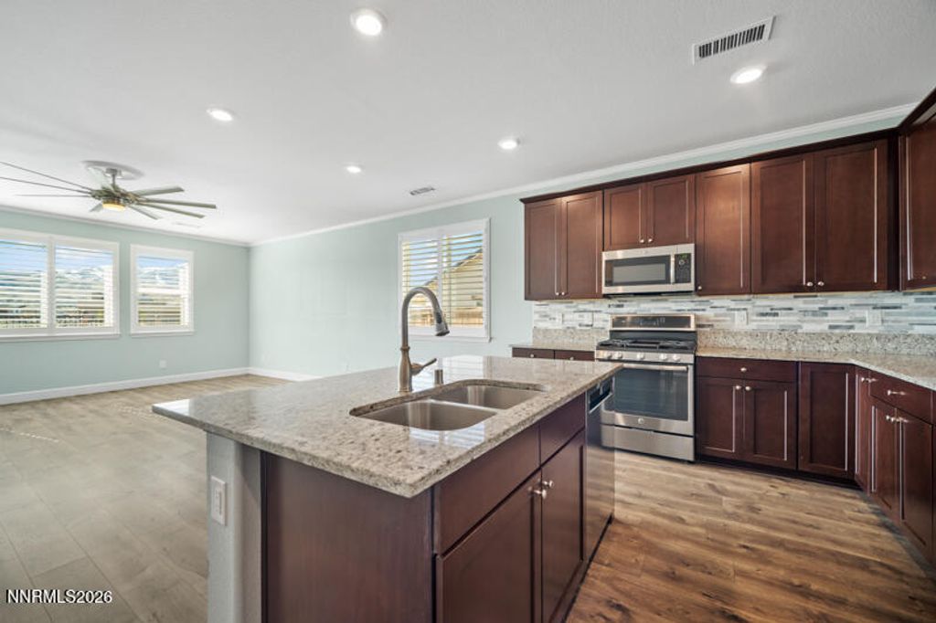 Image 11 of property listing at 7367 Rutherford Drive, Reno, NV 89506