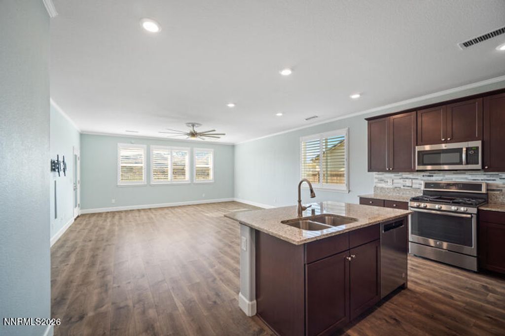 Image 4 of property listing at 7367 Rutherford Drive, Reno, NV 89506