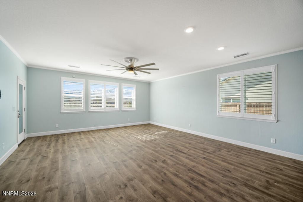 Image 5 of property listing at 7367 Rutherford Drive, Reno, NV 89506