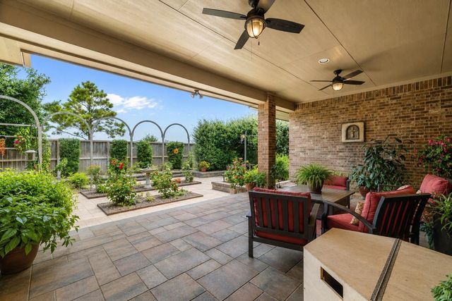 11912 Linden Walk Lane, Pearland, TX 77584