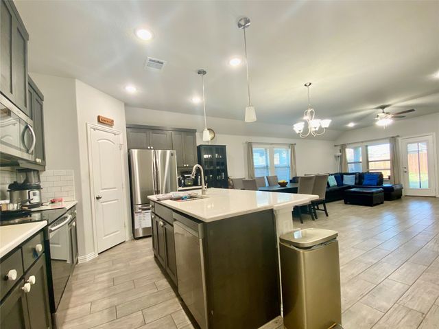 332 Paloma Street, Weatherford, TX 76087