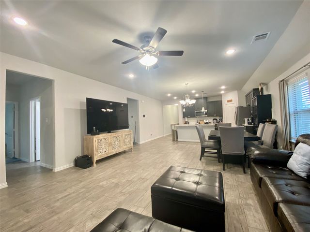 332 Paloma Street, Weatherford, TX 76087