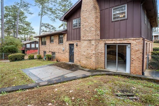 2738 Rainbow Ridge Road, Decatur, GA 30034