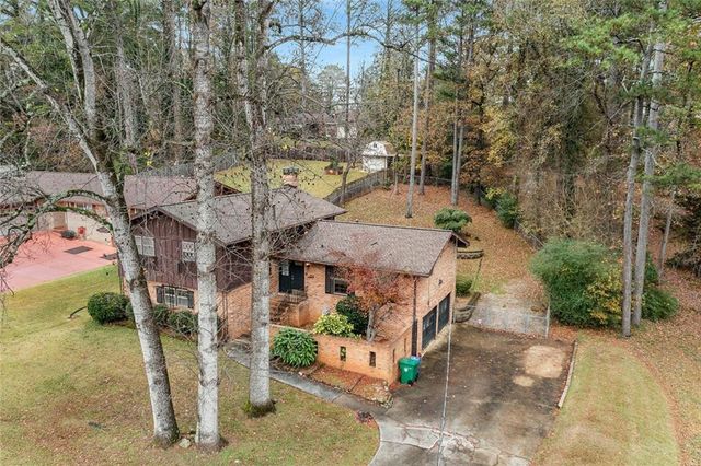 2738 Rainbow Ridge Road, Decatur, GA 30034