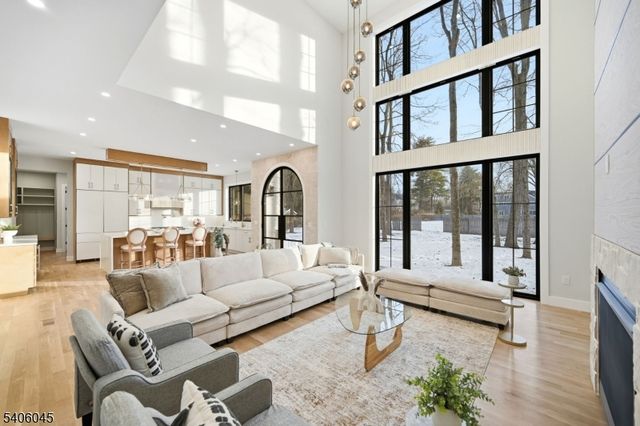 3 Parker Ct, Florham Park Boro, NJ 07932