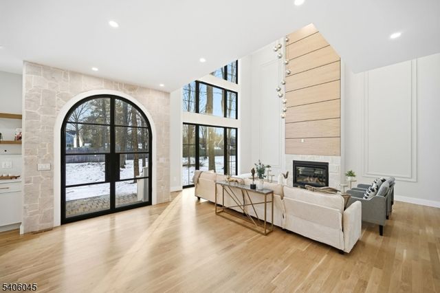 3 Parker Ct, Florham Park Boro, NJ 07932