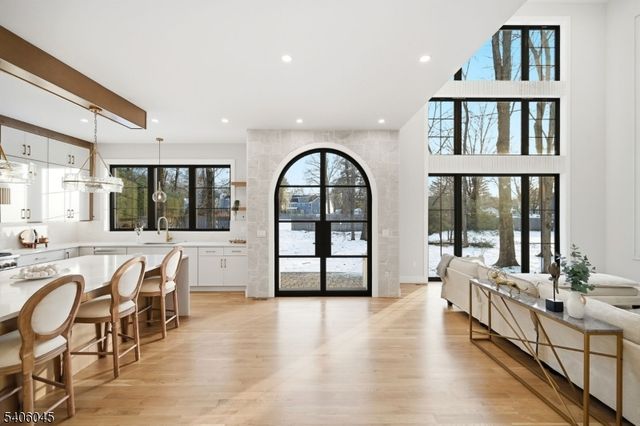 3 Parker Ct, Florham Park Boro, NJ 07932