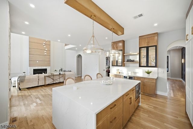 3 Parker Ct, Florham Park Boro, NJ 07932