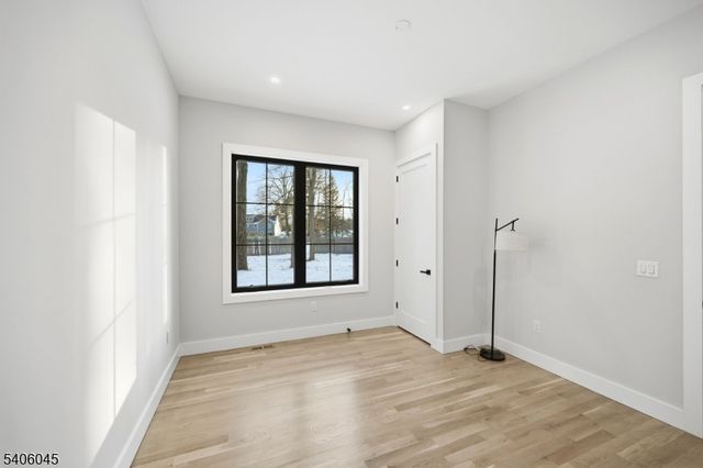 3 Parker Ct, Florham Park Boro, NJ 07932