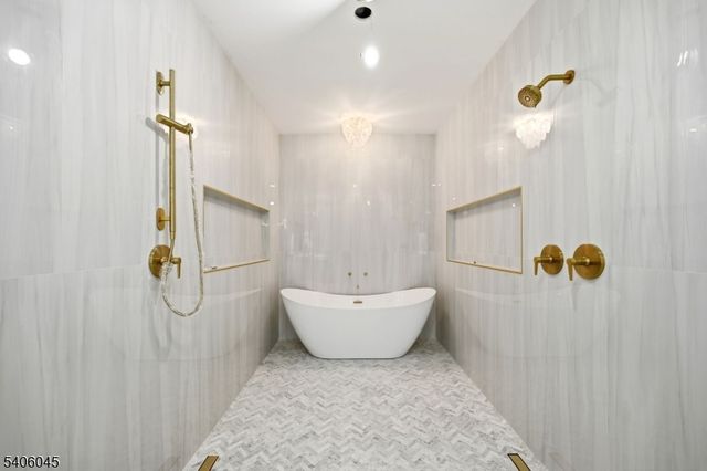 3 Parker Ct, Florham Park Boro, NJ 07932