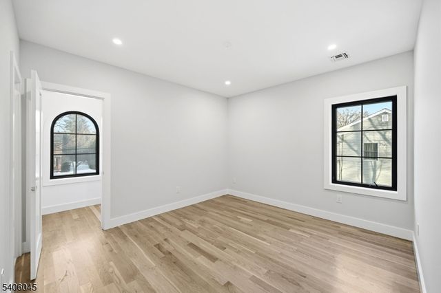 3 Parker Ct, Florham Park Boro, NJ 07932