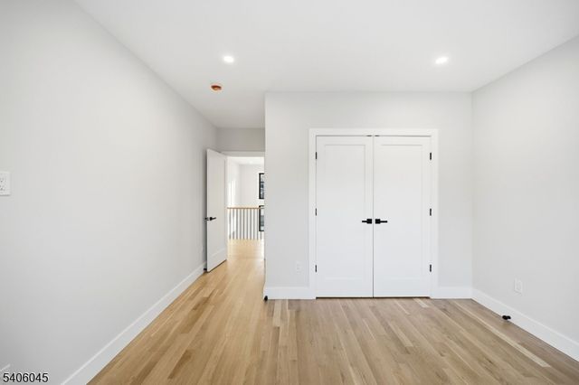 3 Parker Ct, Florham Park Boro, NJ 07932