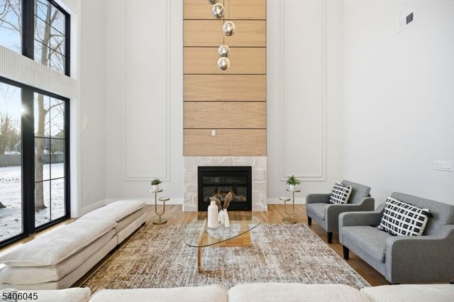 3 Parker Ct, Florham Park Boro, NJ 07932