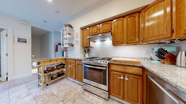 25 Wellington St 1, Waltham, MA 02451