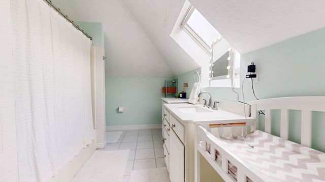 25 Wellington St 1, Waltham, MA 02451