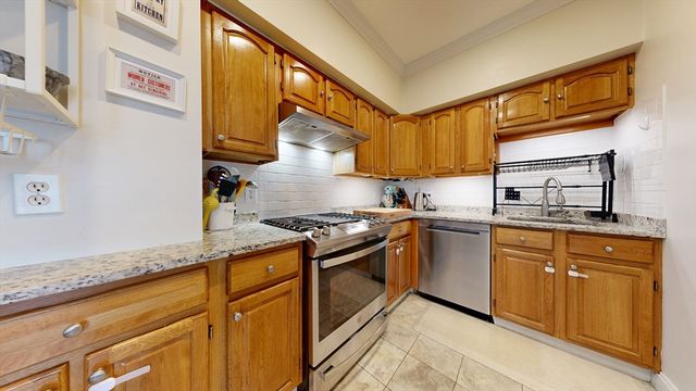 25 Wellington St 1, Waltham, MA 02451