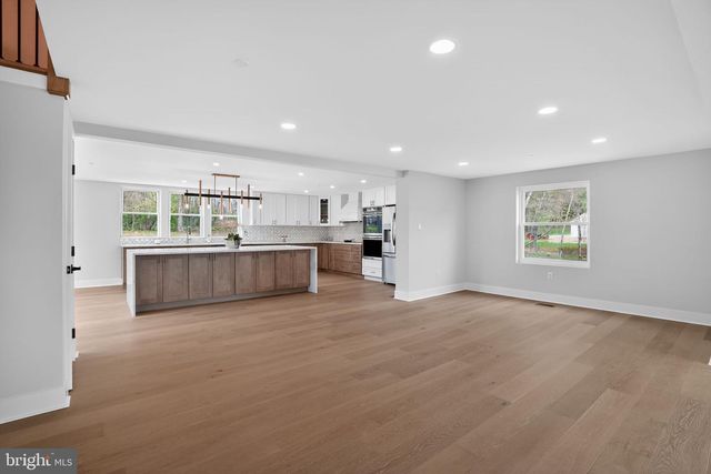 536 TAYLOR AVE, Warrington, PA 18976