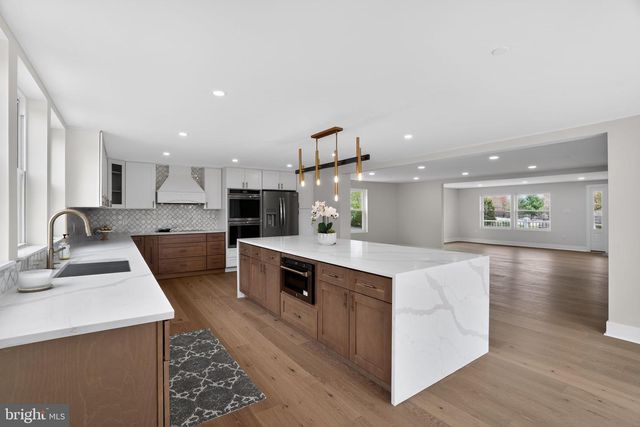 536 TAYLOR AVE, Warrington, PA 18976