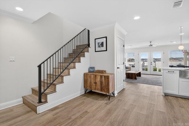 183 Villa Pt Apt B, Hot Springs, AR 71913