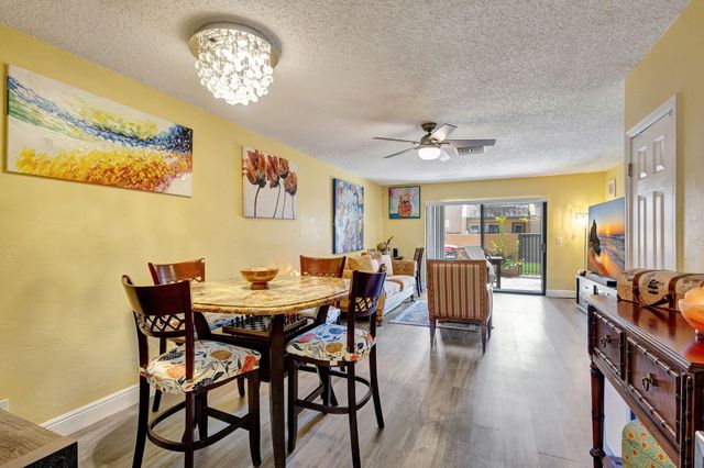 139 Sparrow Drive 4h, Royal Palm Beach, FL 33411