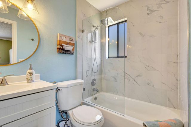 139 Sparrow Drive 4h, Royal Palm Beach, FL 33411
