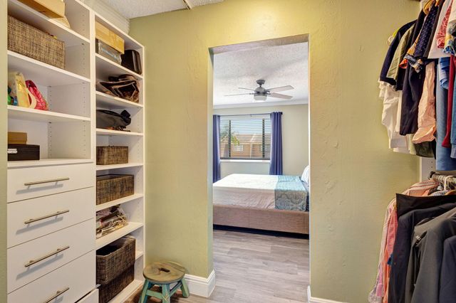 139 Sparrow Drive 4h, Royal Palm Beach, FL 33411