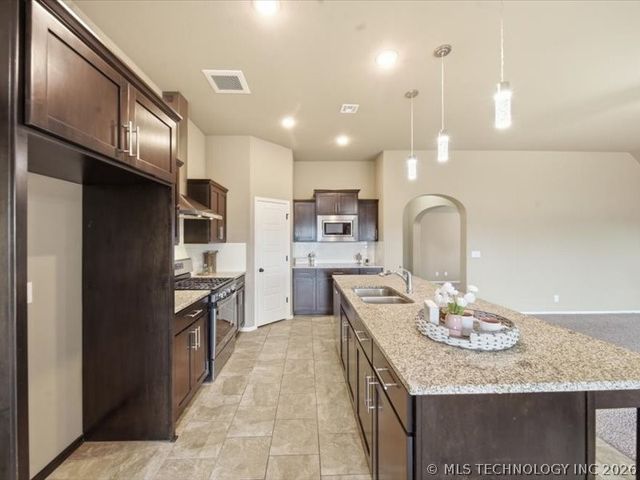 2638 W 115th Street S, Jenks, OK 74037