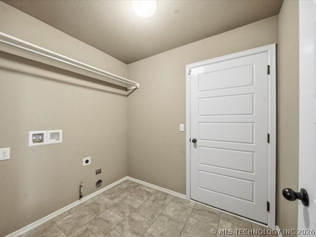 2638 W 115th Street S, Jenks, OK 74037